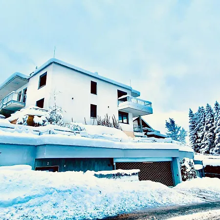 Exklusive Penthousewohnung Mit Tesla-wallbox In