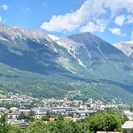 Appartement Exklusive Penthousewohnung Mit Tesla-wallbox In