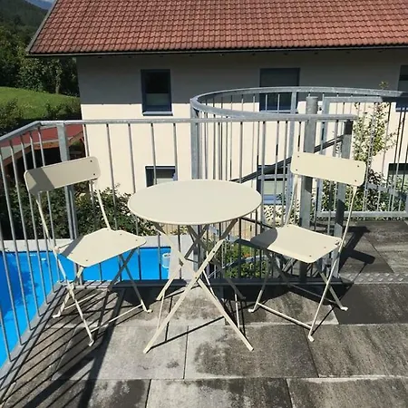 Exklusive Penthousewohnung Mit Tesla-wallbox In